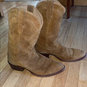 Tecovas ‘The Johnny’ Suede Cowboy Boots